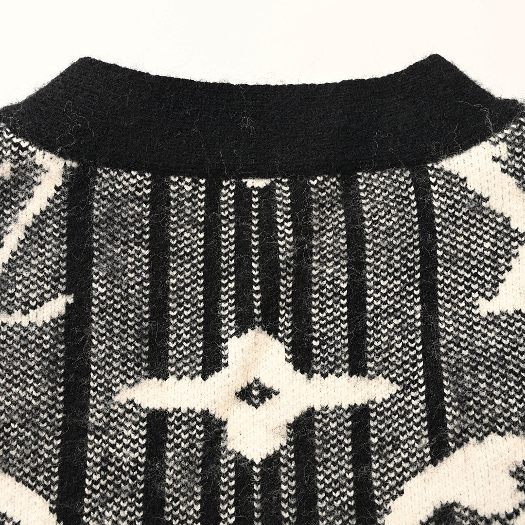 Louis Vuitton Trendy Sweatshirt