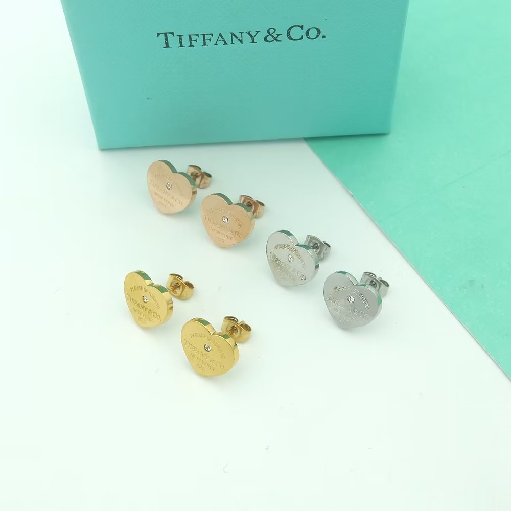 Tiffany Return to Heart Tag Stud 18K Gold Earrings