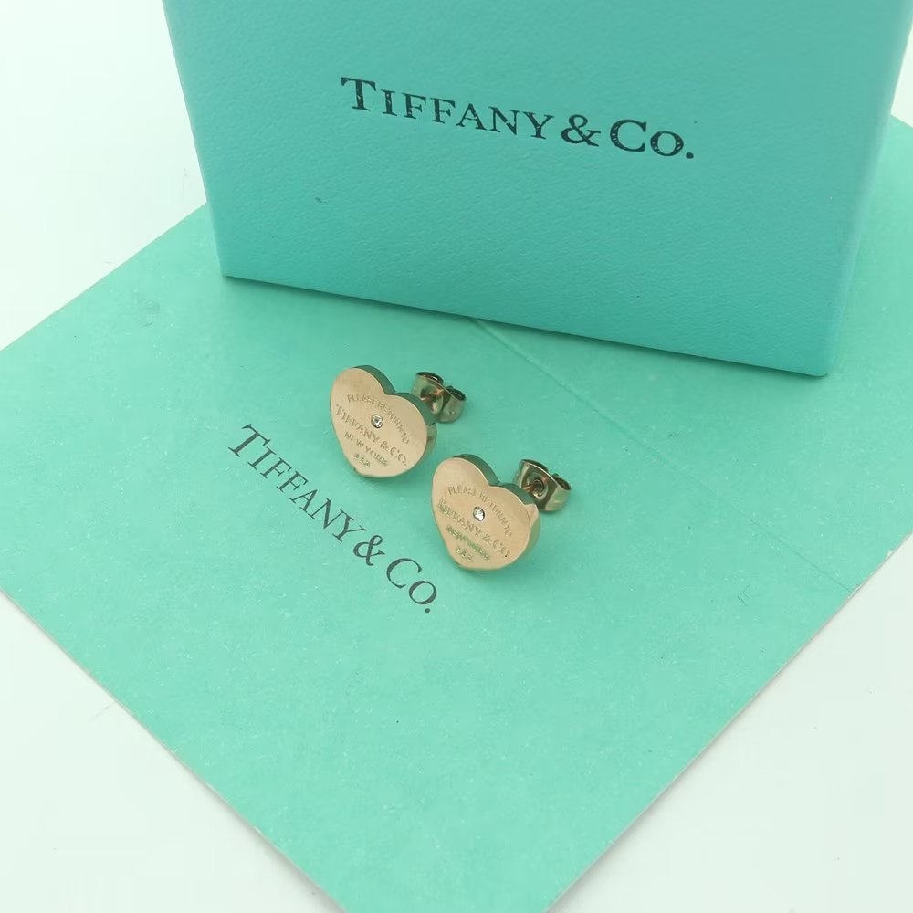 Tiffany Return to Heart Tag Stud 18K Gold Earrings