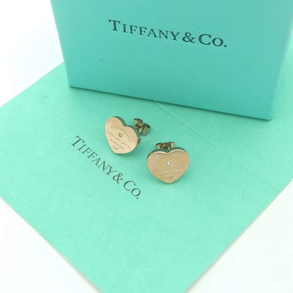 Tiffany Return to Heart Tag Stud 18K Gold Earrings
