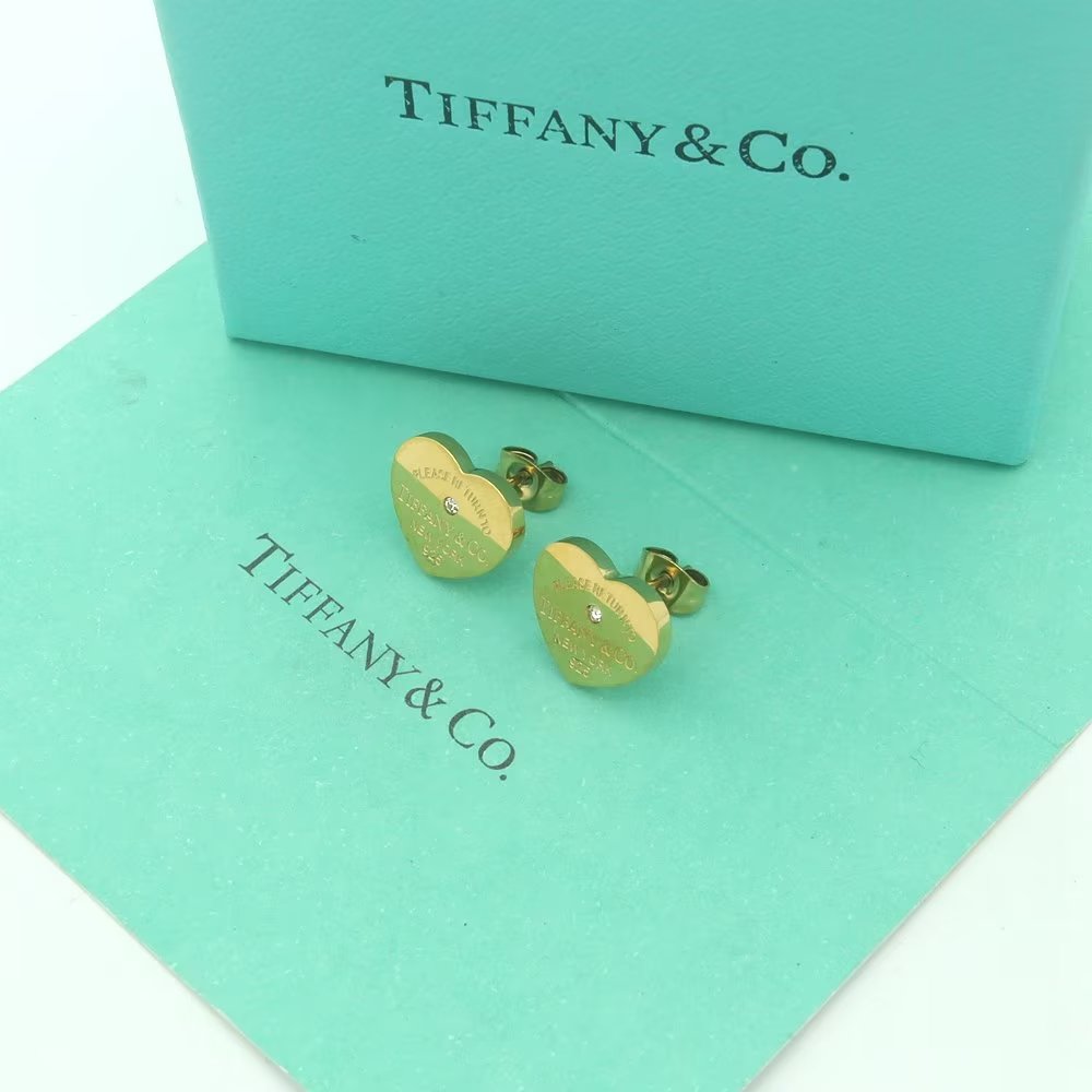 Tiffany Return to Heart Tag Stud 18K Gold Earrings